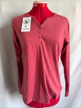 Decrum Women's Long Sleeve Henley Tee in Rose SM388